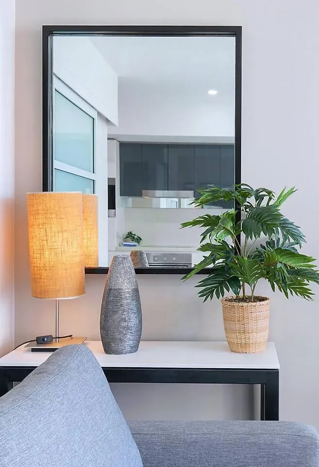 City Meets Coast - Modern Resort Haven By The Beach Gold Coast Appartamento